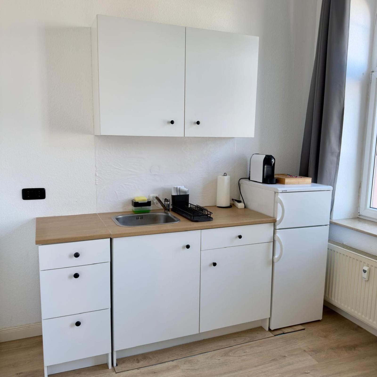 Raha Apartments - Modernes Studio-Apartment - Hbf - Gratis Parkplatz Érfurt Exterior foto
