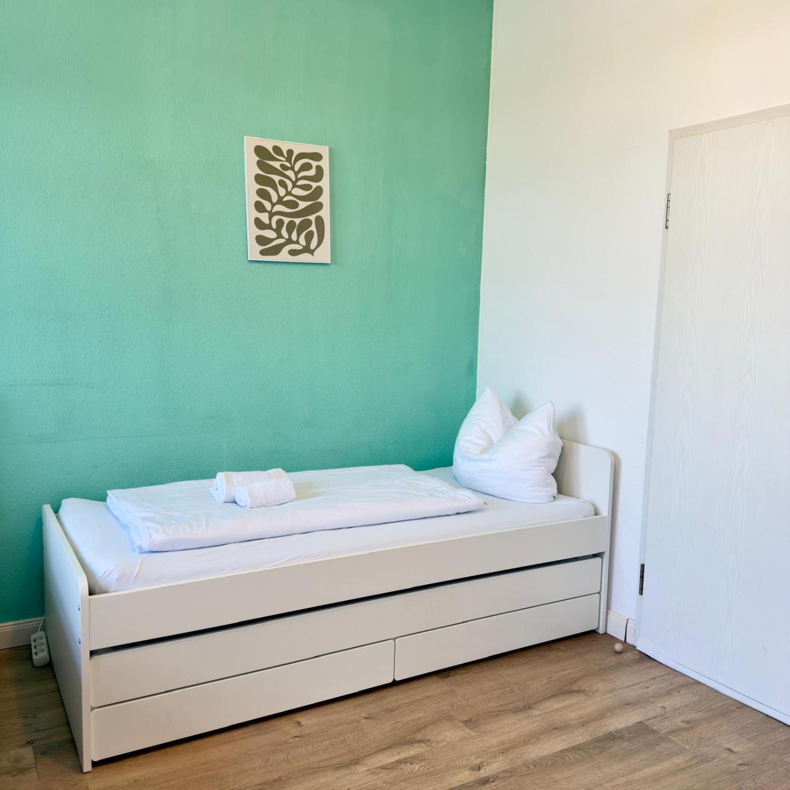 Raha Apartments - Modernes Studio-Apartment - Hbf - Gratis Parkplatz Érfurt Exterior foto